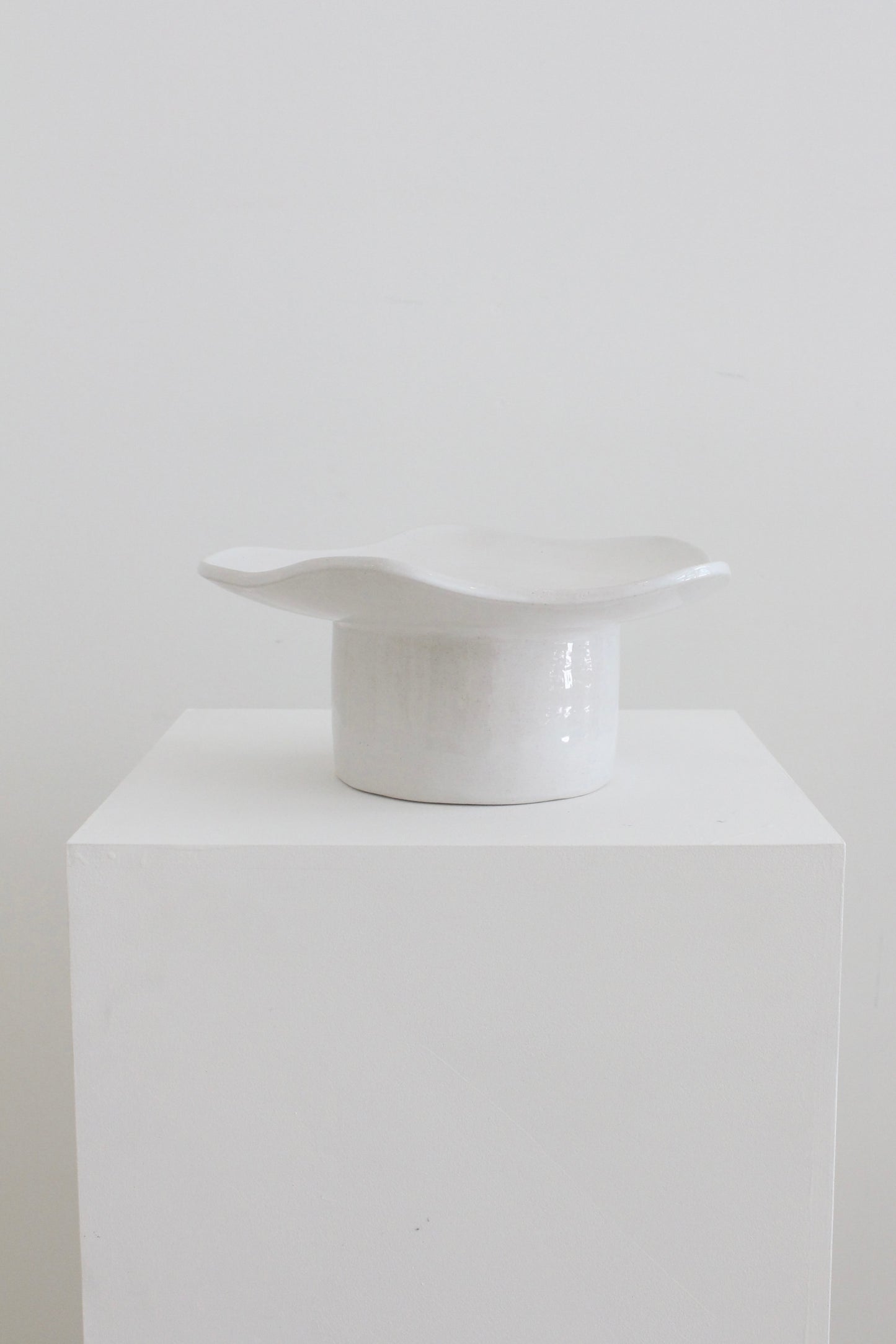 Nasturtium Plate - Phantom White