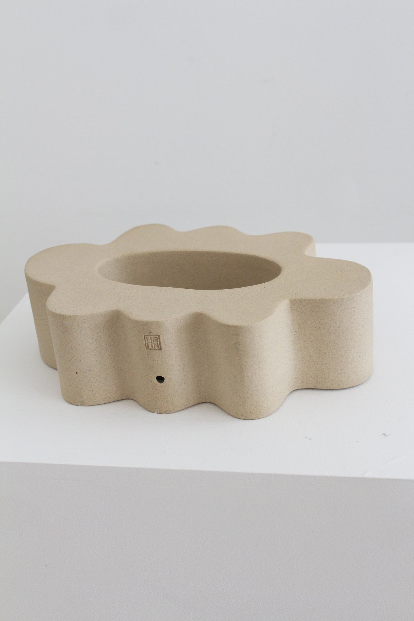 Flower Pal Sculpture - Solid Puff Beige